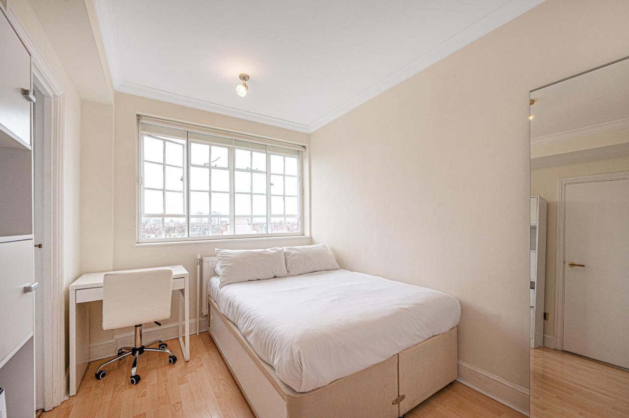 Studio at Chelsea cloisters Hotel - 2