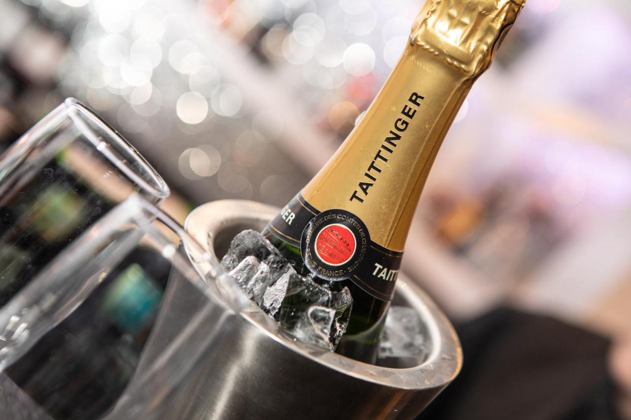 Lyndene Hotel Deals & Reviews, Blackpool