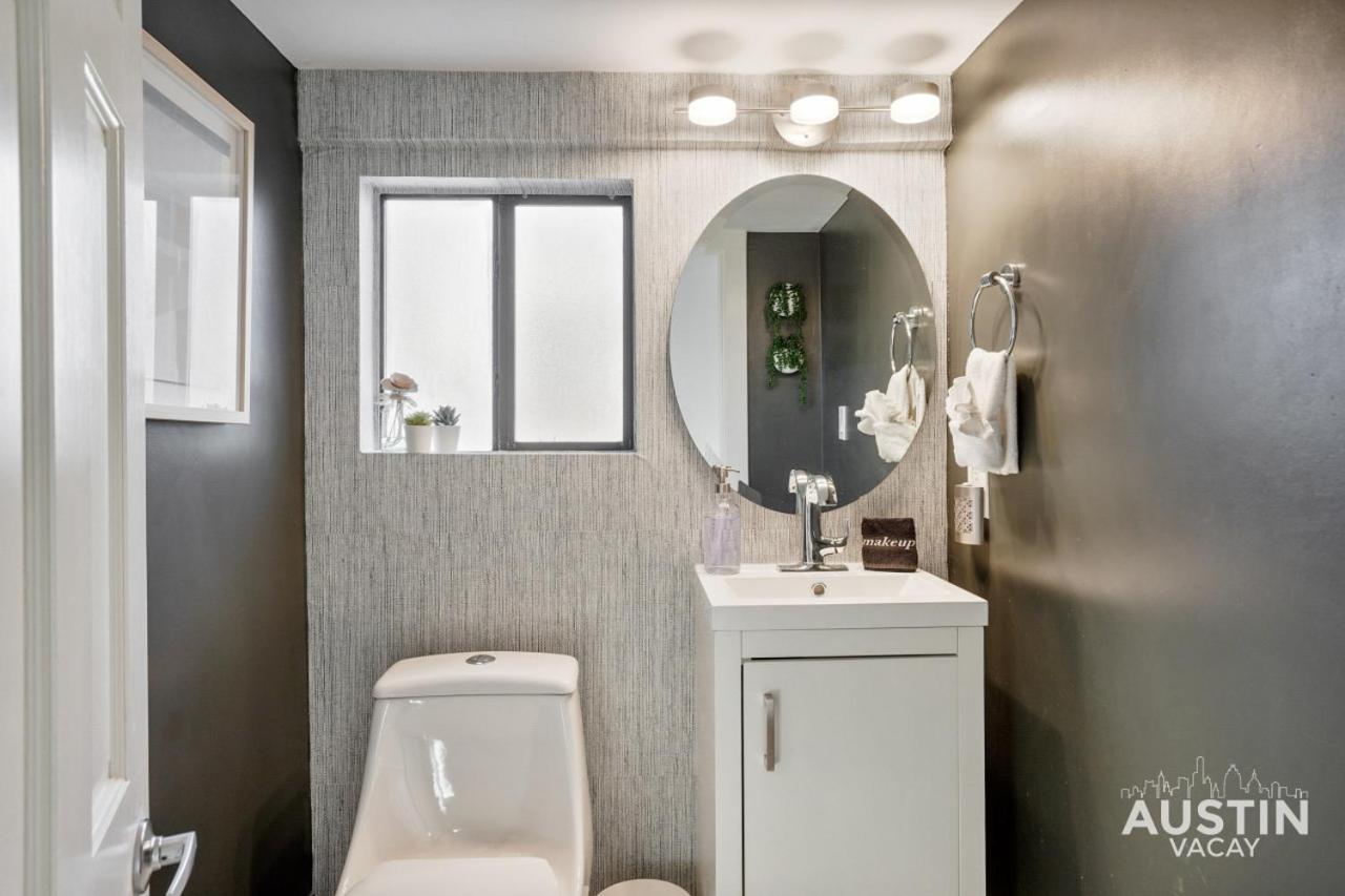 Prime Location w King Accommodations Near Downtown - 2