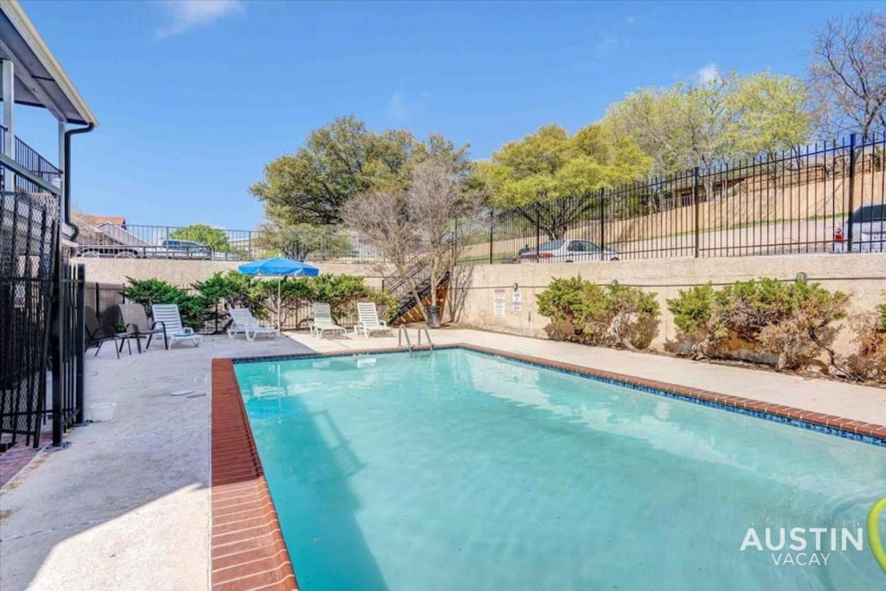 Cool Down On Riverside Free Parking and Shared Pool - 4