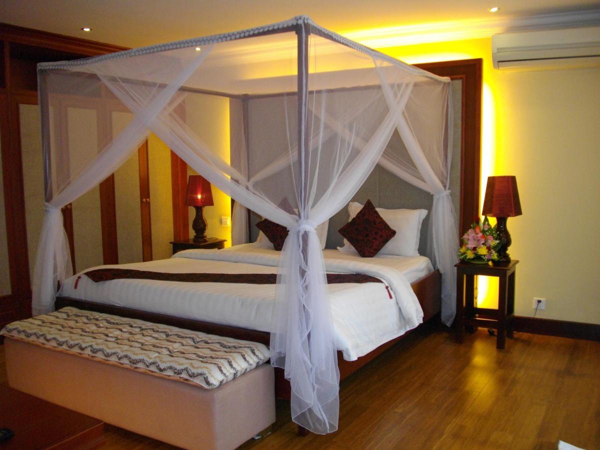 Lux Riverside Hotel