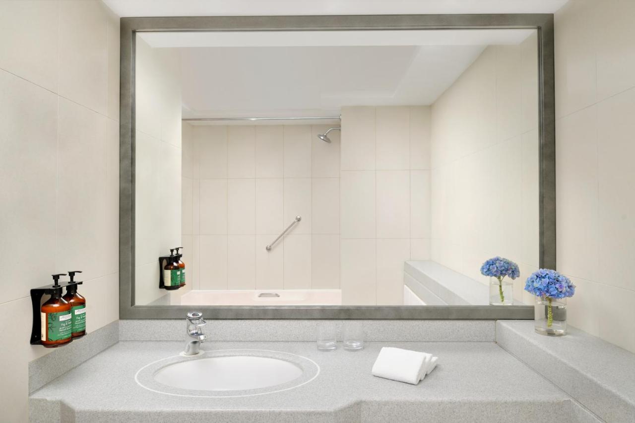 Millennium Plaza Downtown Suites - 3