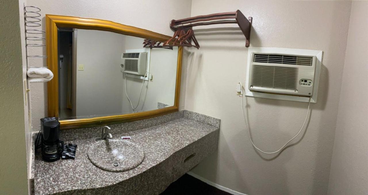 Sunrise Inn — photo 12