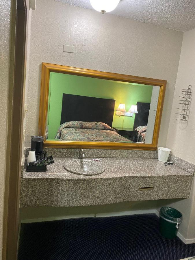 Sunrise Inn — photo 8