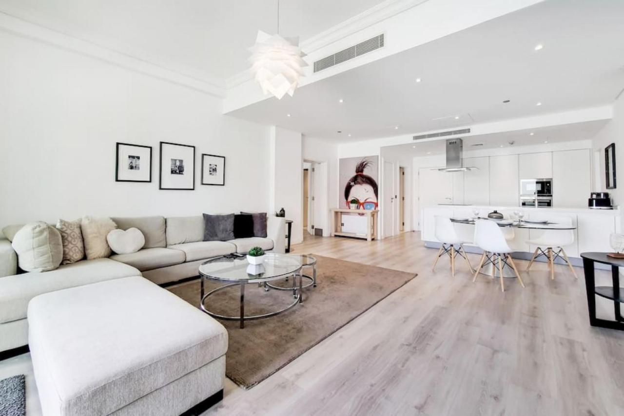 Vacationer Holiday Homes I Elegant One Bedroom I Al Haseer Shoreline 7 Palm - 4