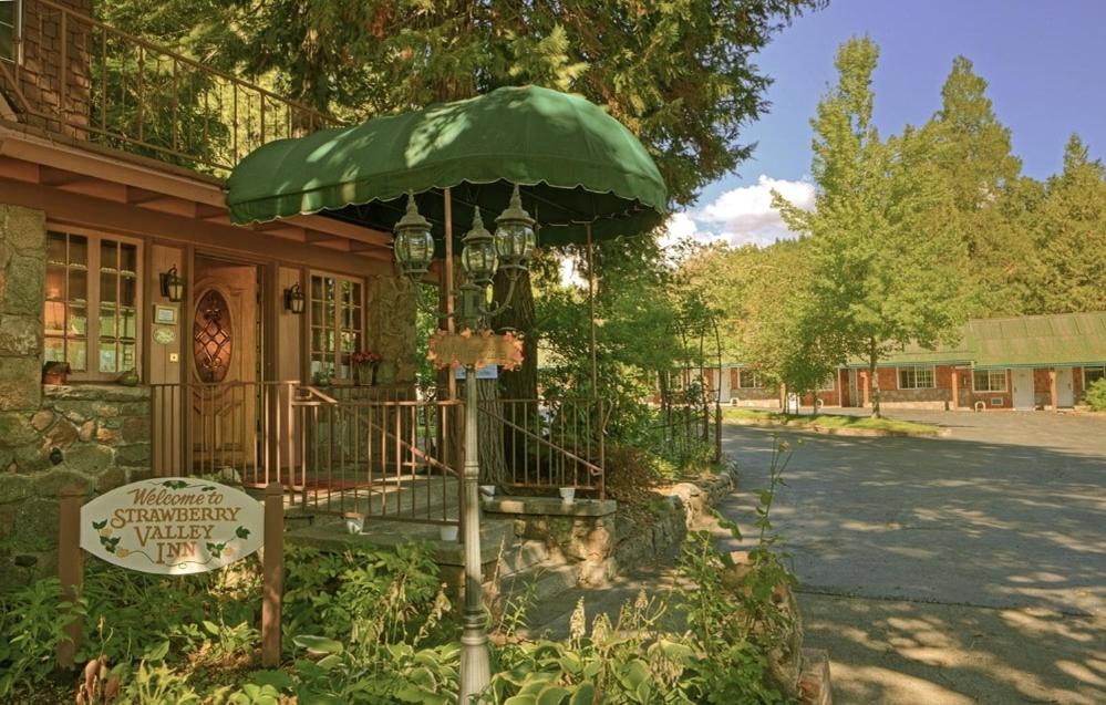 Strawberry Valley Inn — photo 19