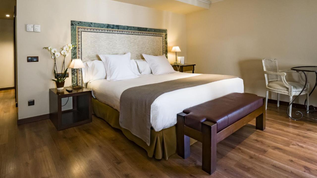 Roc Blanc Hotel & Spa photo