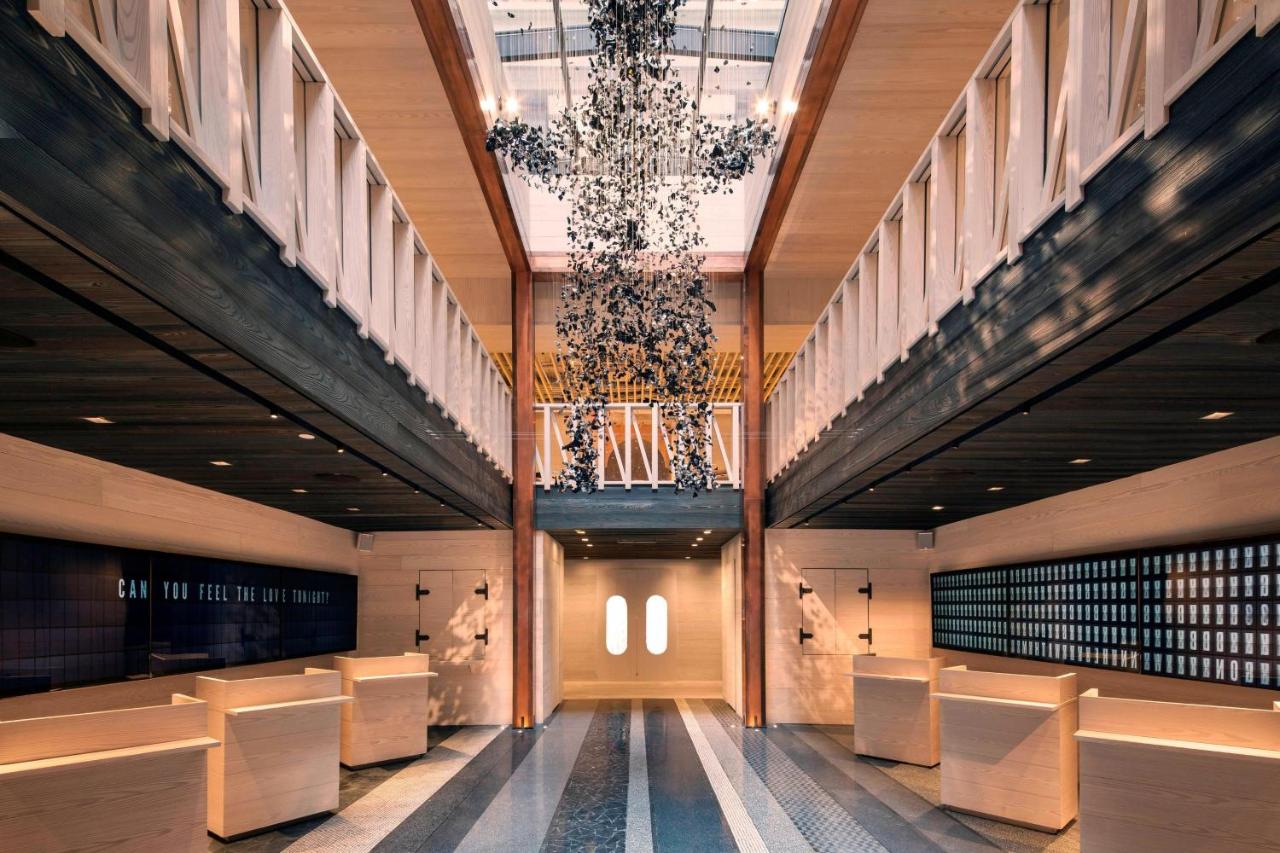 Moxy NYC Times Square - 4