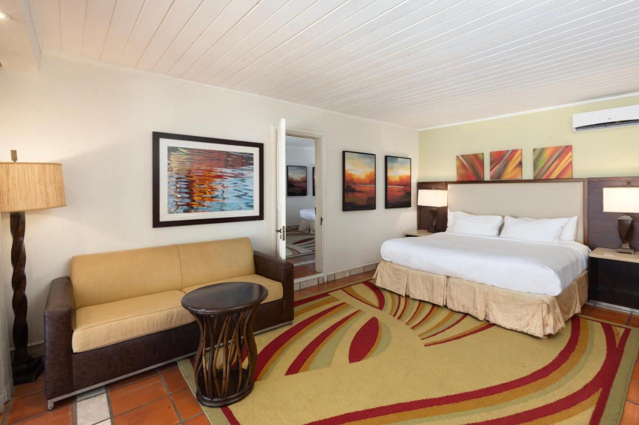 Tamarind by Elegant Hotels - All-Inclusive photo