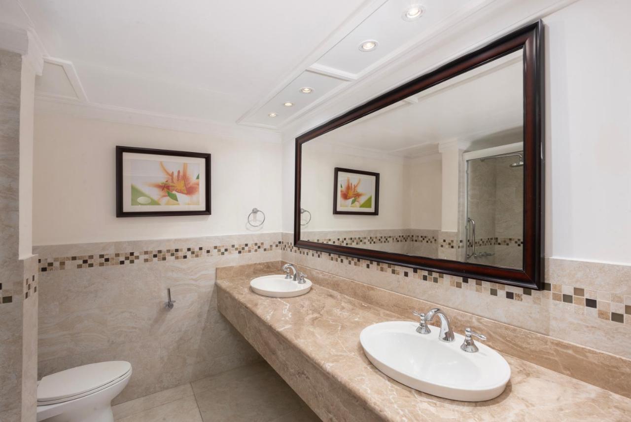 Tamarind by Elegant Hotels - All-Inclusive photo