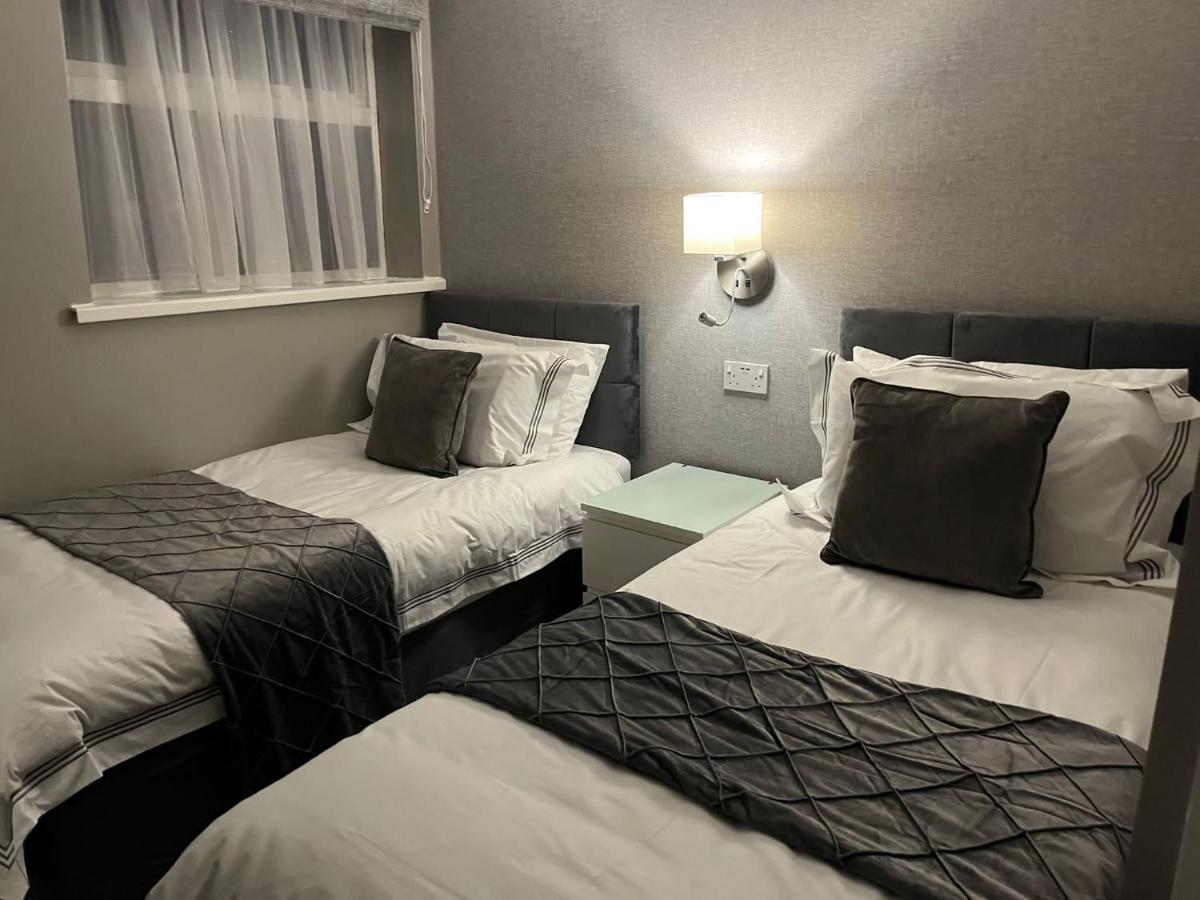 Clifton Private Hotel - Laterooms