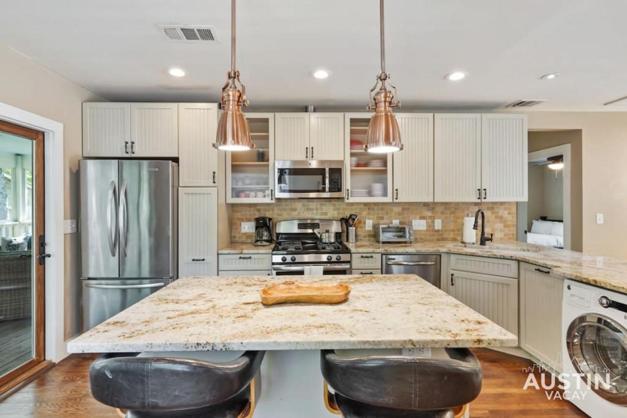 Sizable Screened in Porch w Luxury Kitchen and Bath - 2