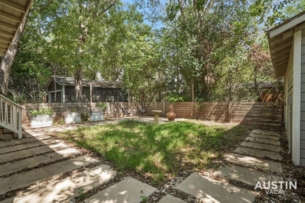 Sizable Screened in Porch w Luxury Kitchen and Bath - 3