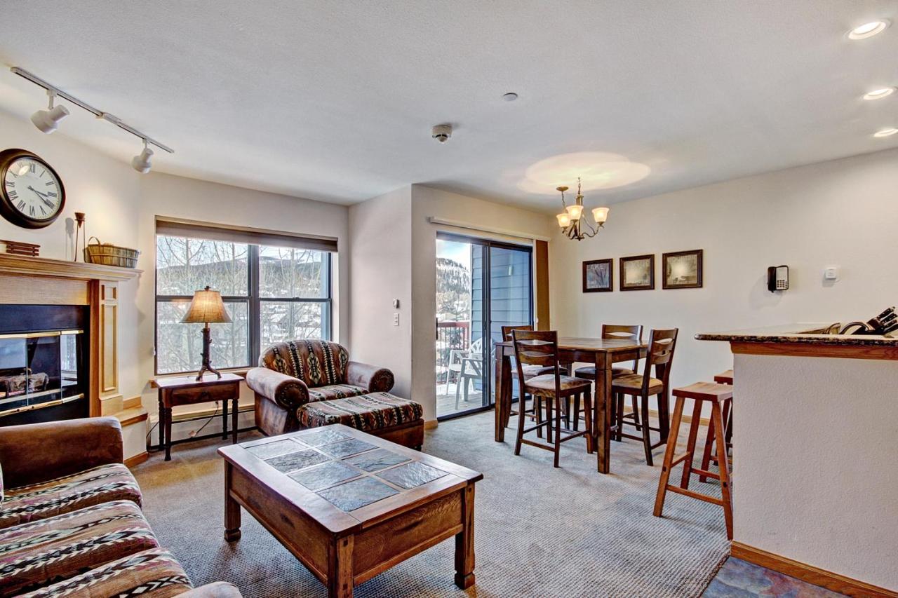 River Mtn Lodge E320
