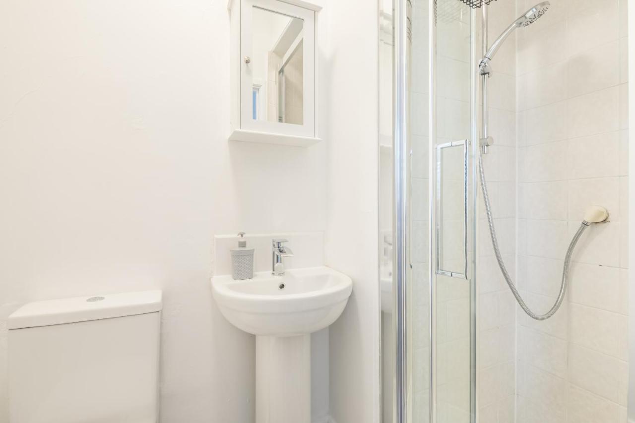 The Modern Cambridge Studio 4 - 3