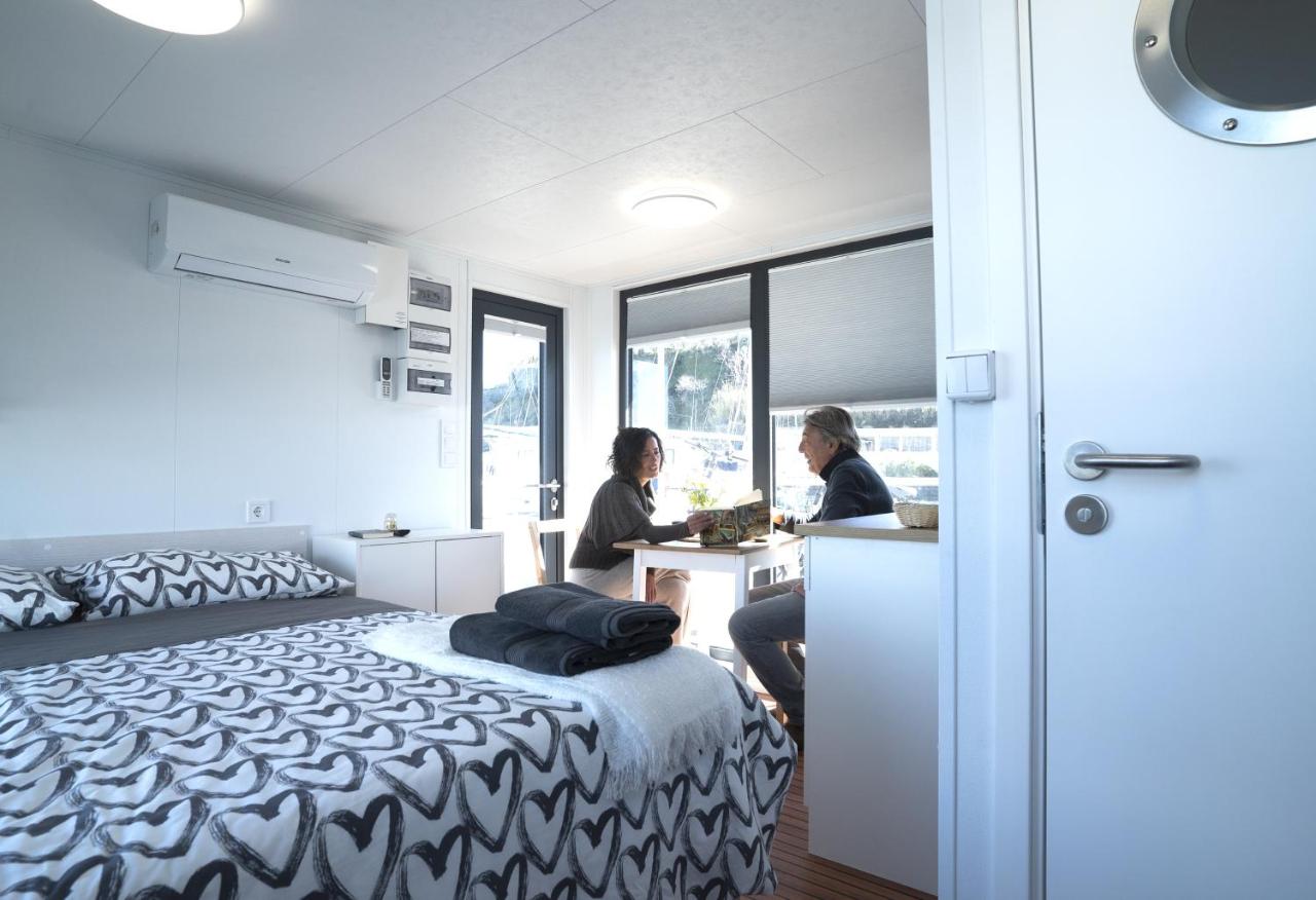 ALMALO Floating House - Casa Galleggiante photo