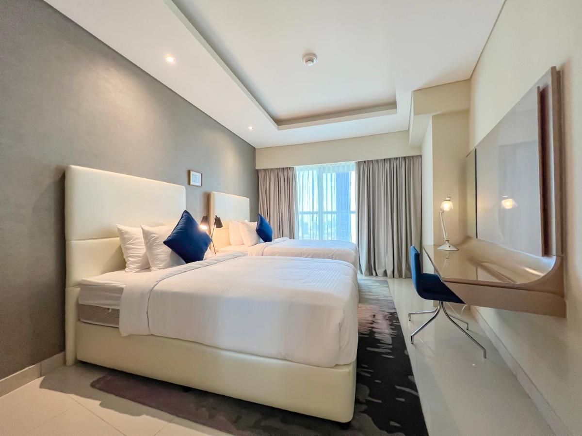 Luton Vacation Homes - Damac Paramount 2BR High Floor, Business Bay, Dubai 61AB06 - 2