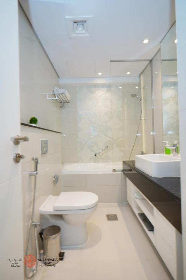 Modern Spacious 2BR Canal View -Business Bay - 3