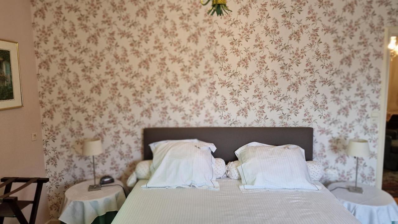 B&B Fine Fleur photo