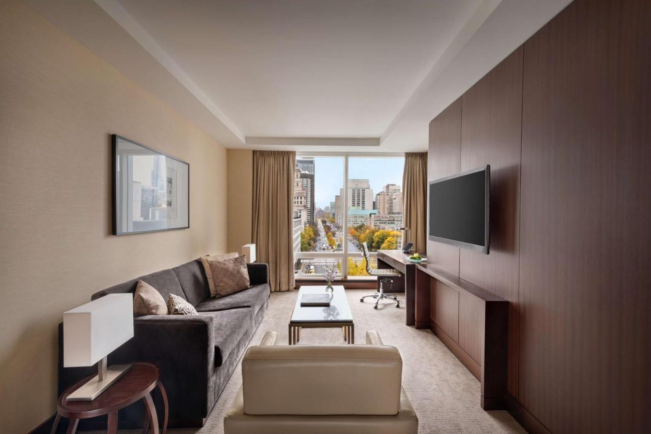 Shangri-La Toronto photo