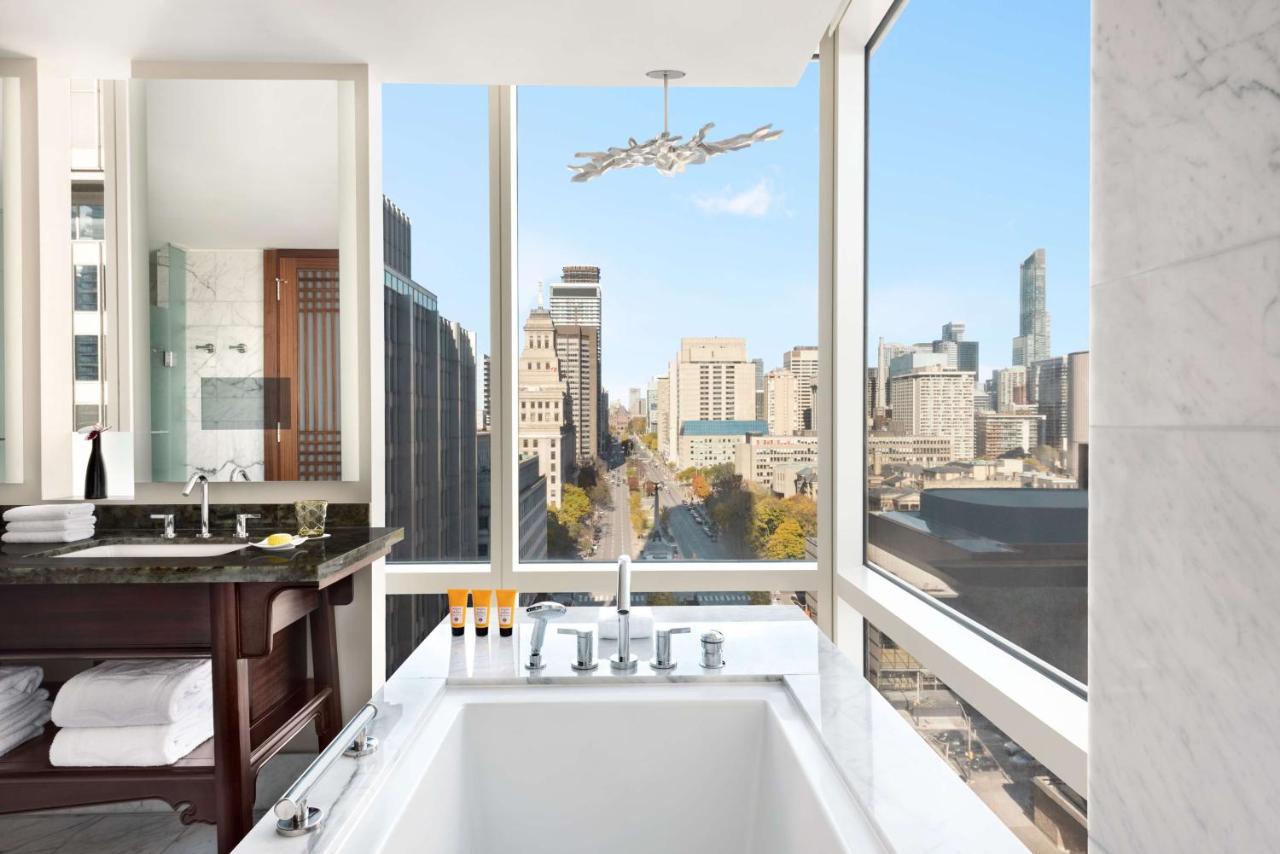 Shangri-La Toronto photo