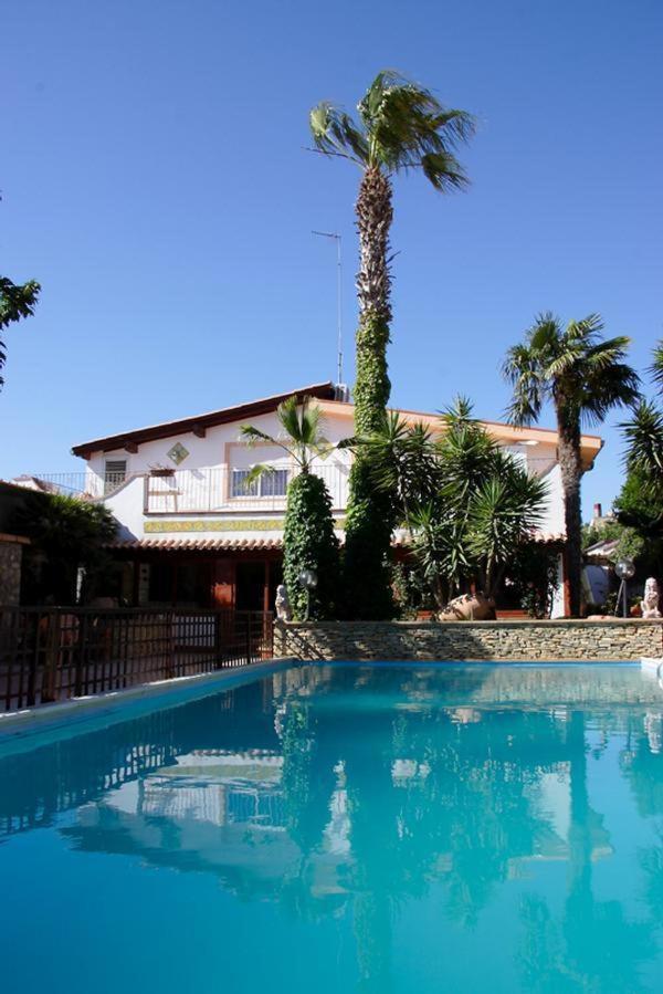Rooftop swimming pool: Mediterraneo Residence