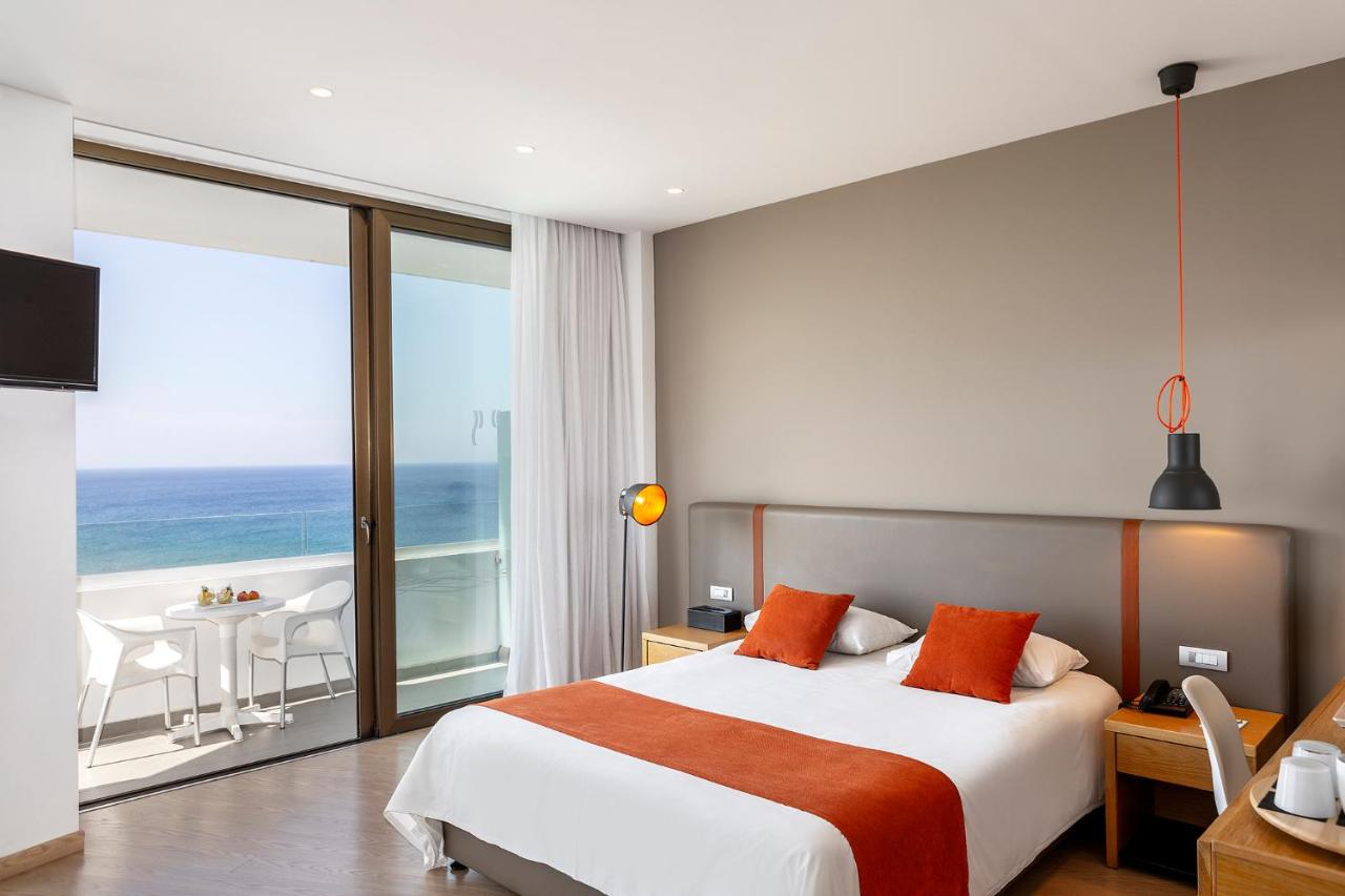 Crystal Springs Beach Hotel photo