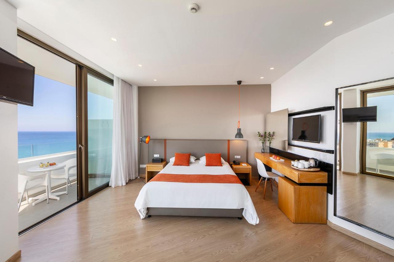 Crystal Springs Beach Hotel photo