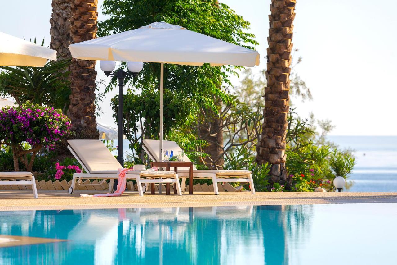 Crystal Springs Beach Hotel photo
