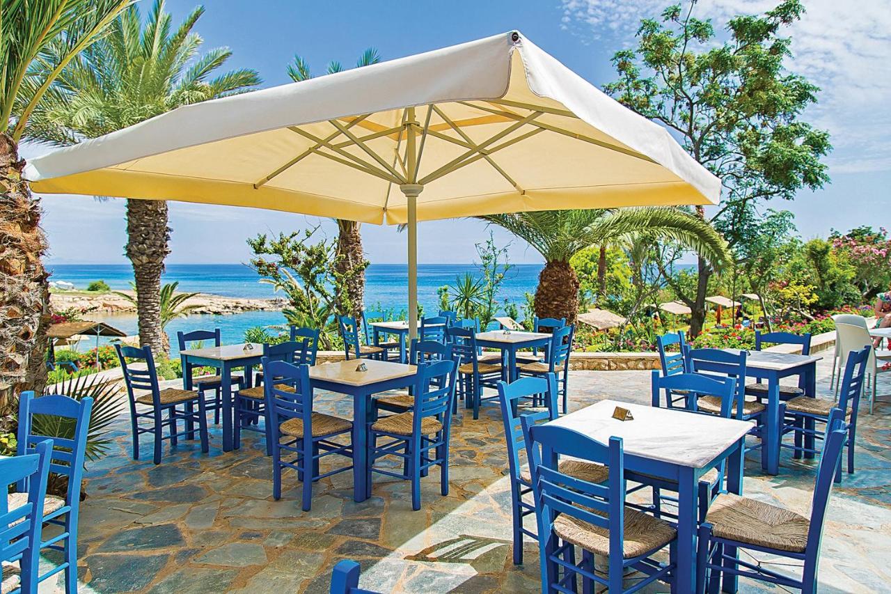 Crystal Springs Beach Hotel photo
