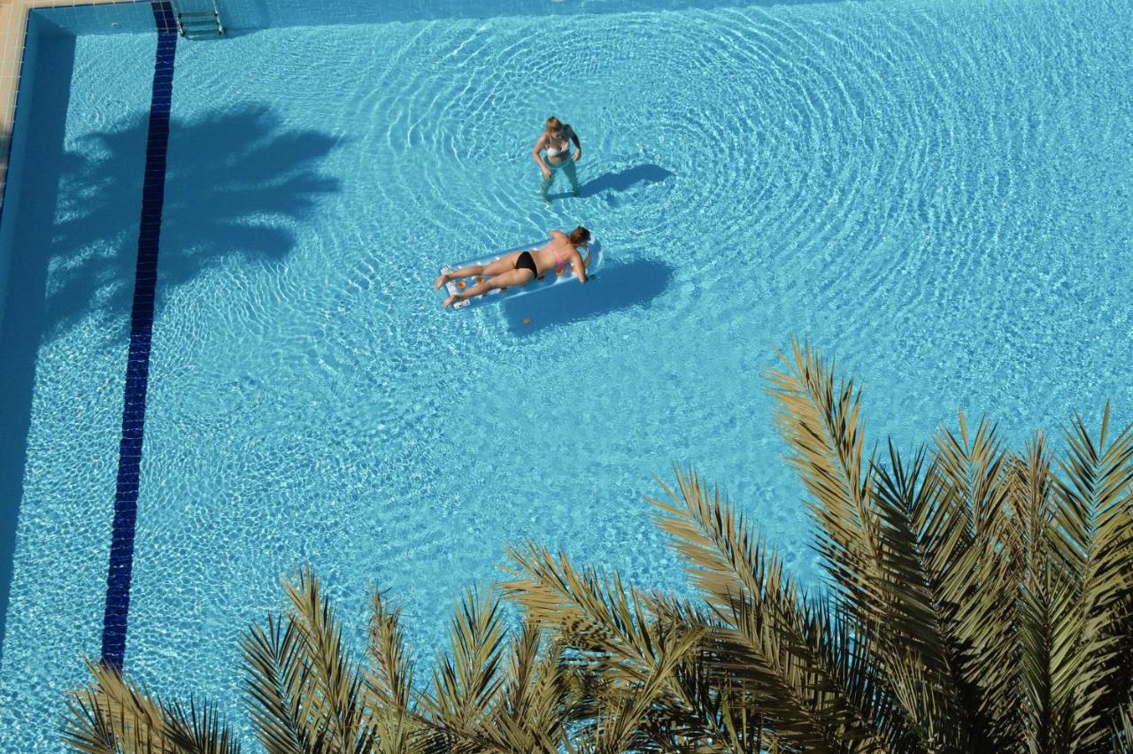 Crystal Springs Beach Hotel photo