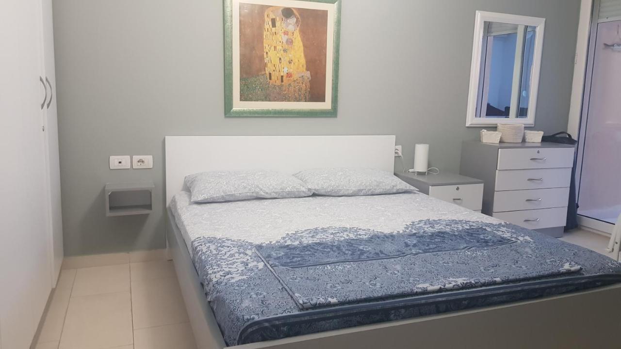 Apartment bay, Bougainville Bay Resort photo