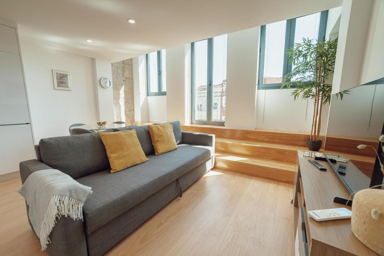 Modern & Stylish Apartments by Vacationy - 5