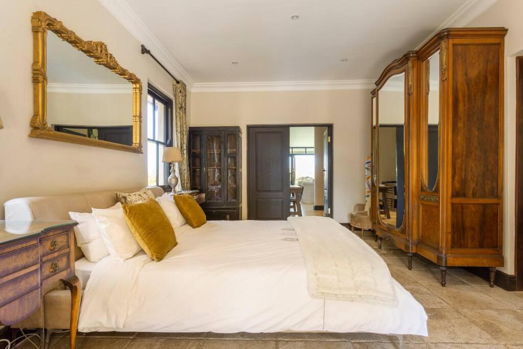 Alphen Drive Apartments - 2