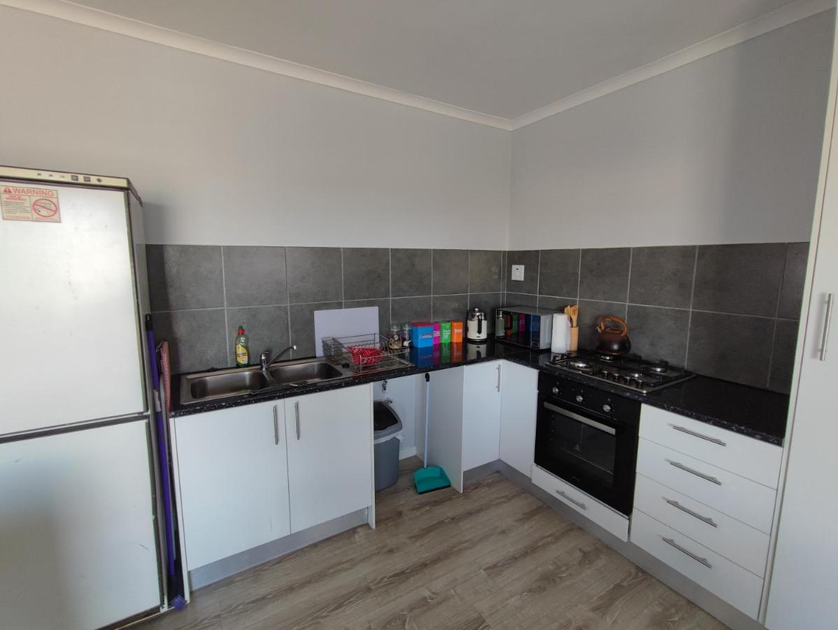 Lovely 2 bedroom condo with balcony and a view! - 3