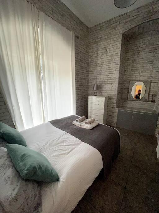 Charming 1BR just off Main Street prime location