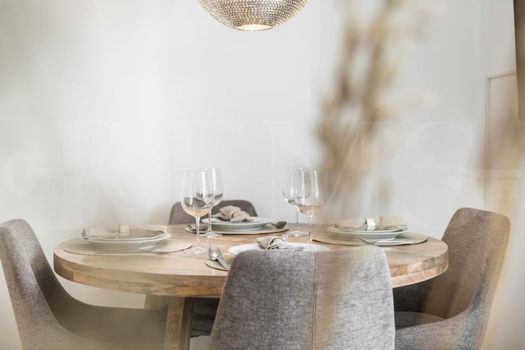 Calm apartment with private patio by REMS - 4