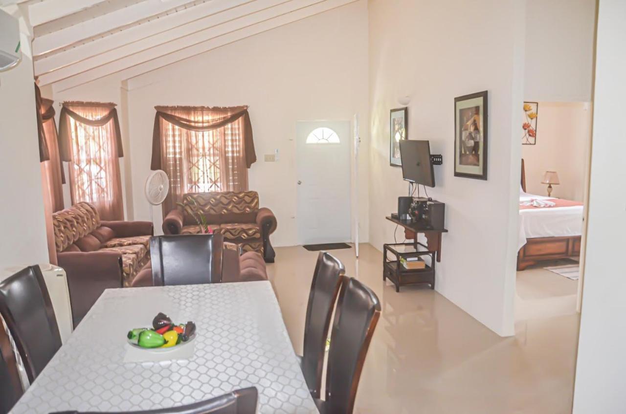 Happy Holidays at Drax Hall Country Club - 5