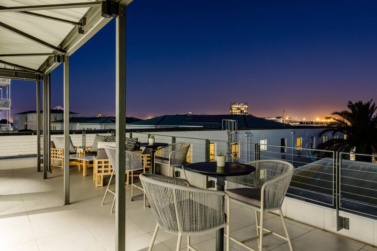 Protea Hotel by Marriott Cape Town Waterfront Breakwater Lodge - 2