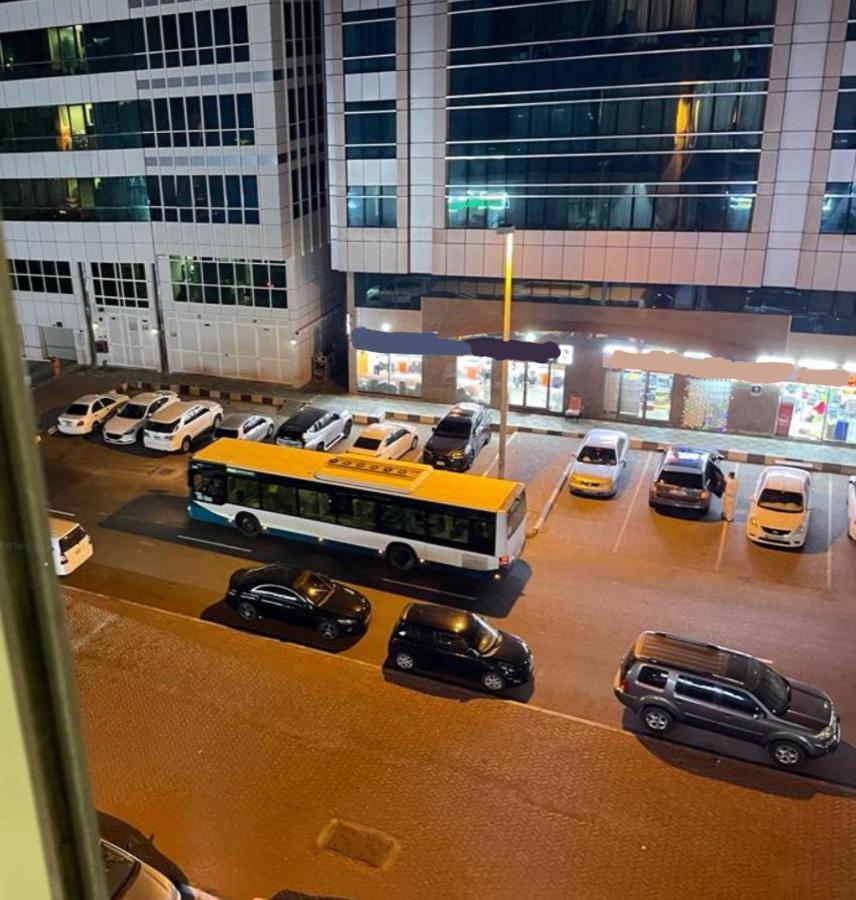 MBZ - New Fabulous Room in Unique Flat - 4