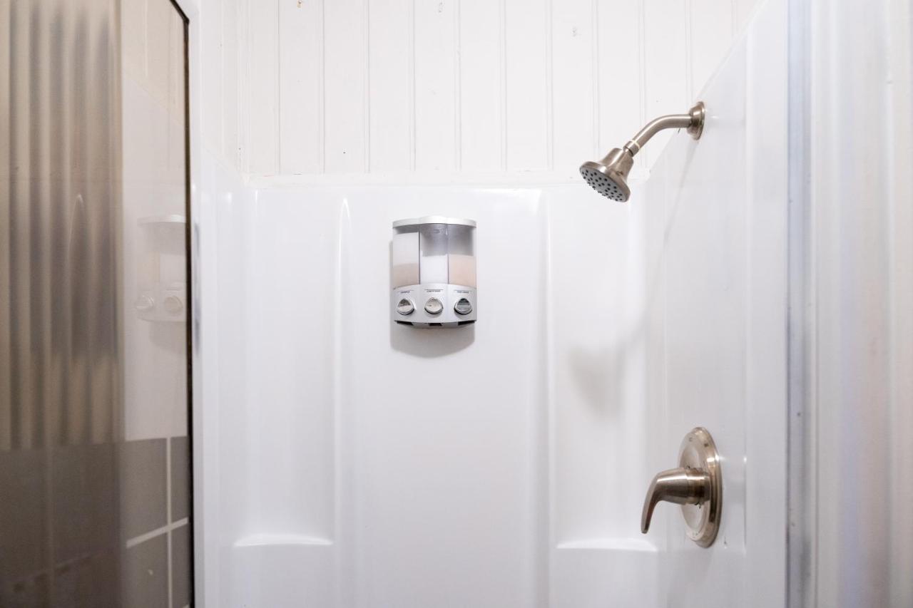 Tropical Cottage in Prime Airport Area - 2