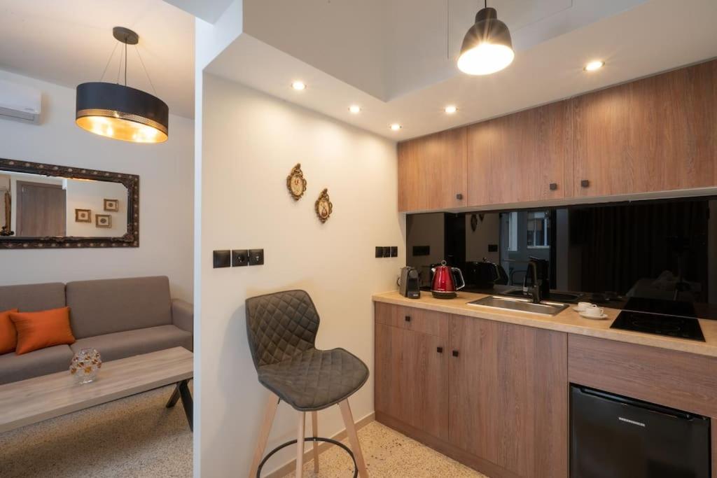 Dema Luxury Suites - Perikleous E6 - 4