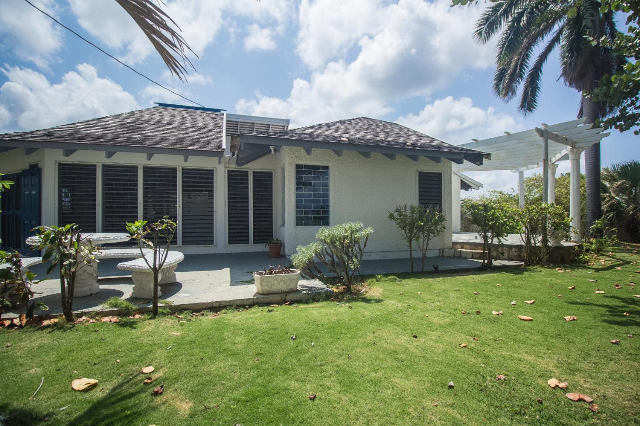 Island Breeze Beach Villa - 3