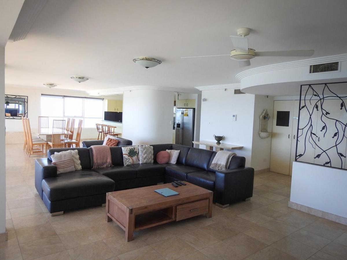 Zenith Ocean Front Apartments photo