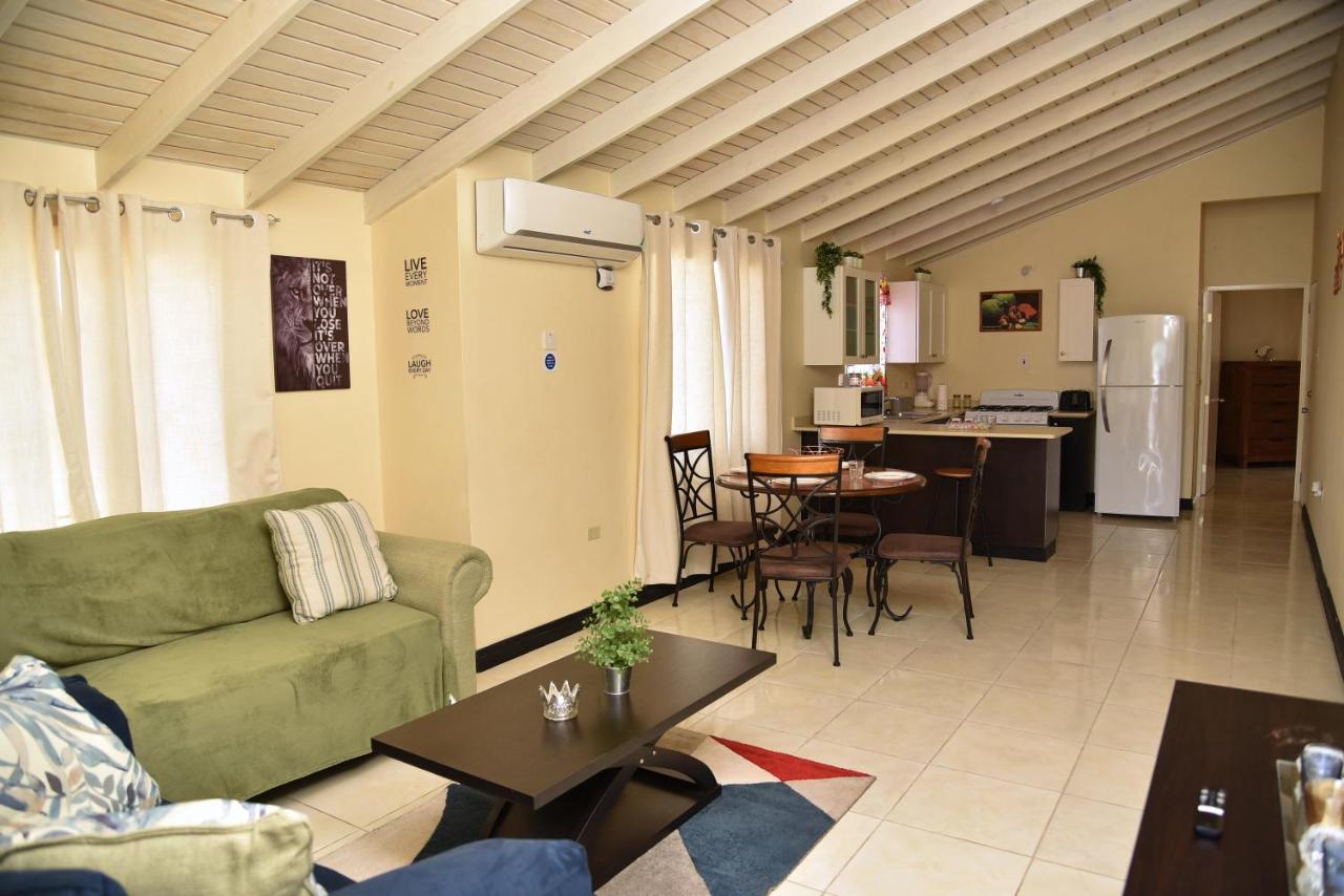 The West Village Summer House - Montego Bay - 4