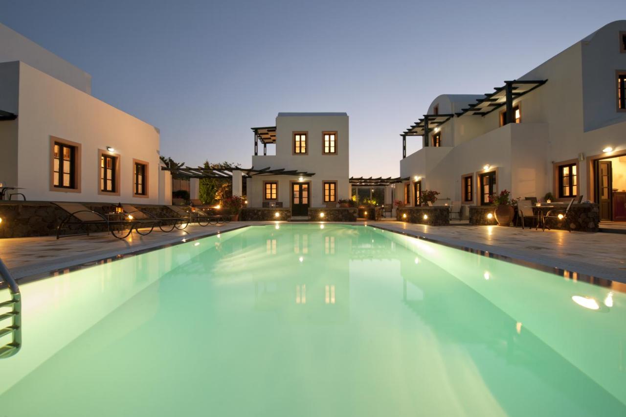 Anthonas Apartments 