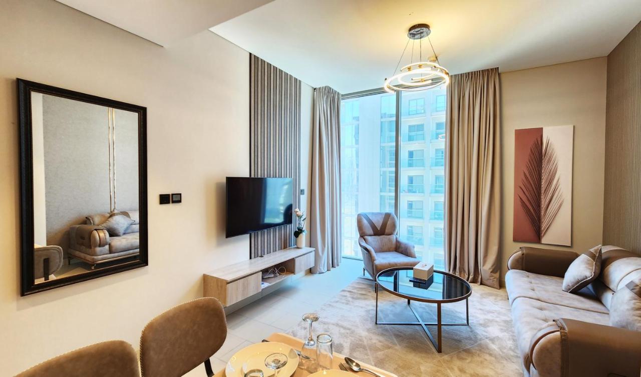 STAY BY LATINEM Luxury 1BR Holiday Home CVR A3001 near Burj Khalifa - 5