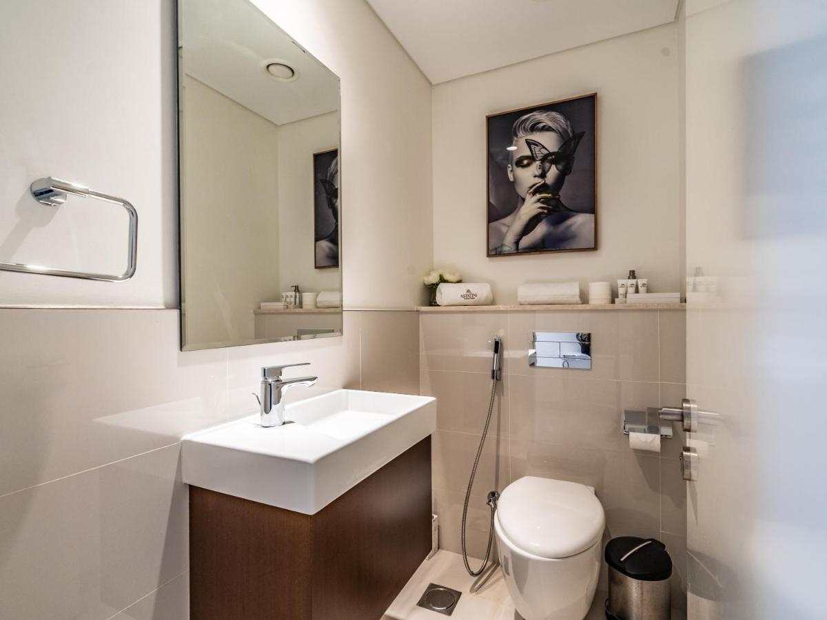 Charming 2Br in Boulevard Crescent - Downtown Dubai - 3