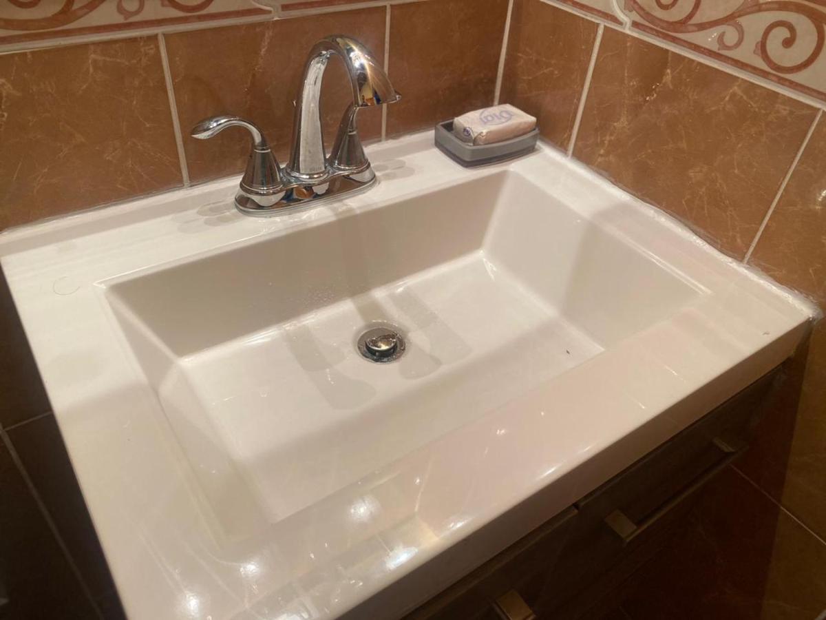 Blissett Apt, Your Jamaican Home - 3