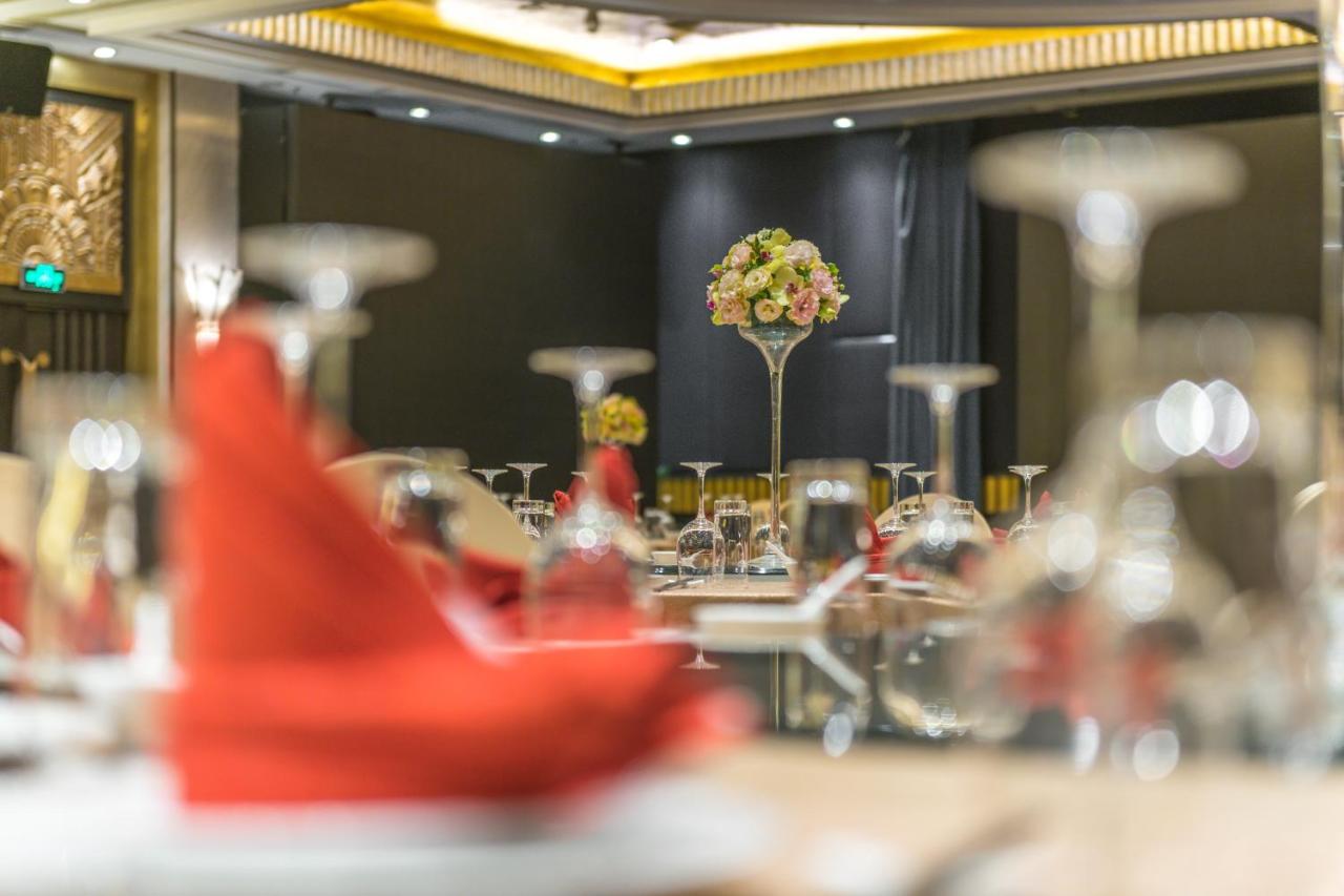 Crowne Plaza Shanghai, an IHG Hotel photo